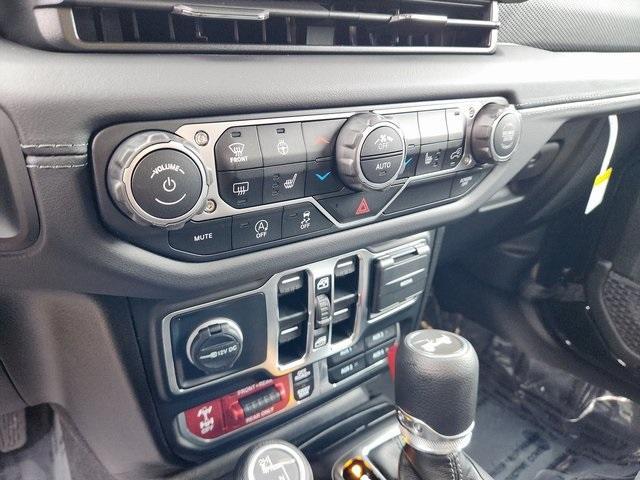 new 2025 Jeep Wrangler car, priced at $62,277