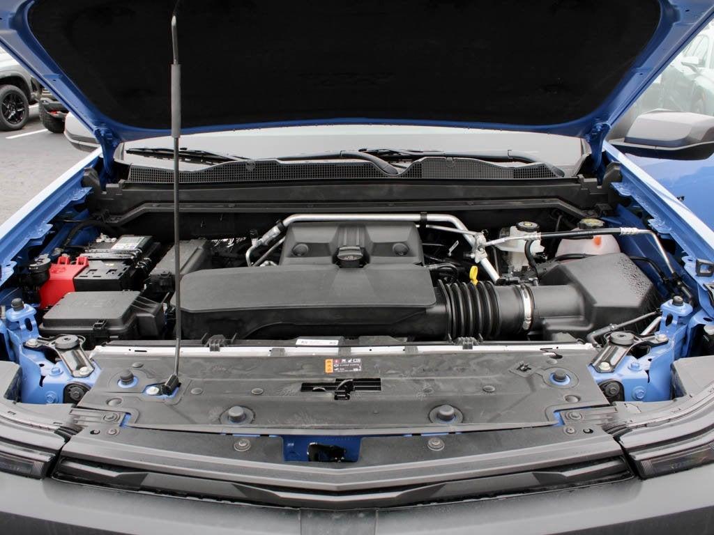 new 2025 Chevrolet Colorado car, priced at $42,800