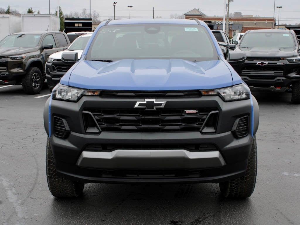 new 2025 Chevrolet Colorado car, priced at $42,800