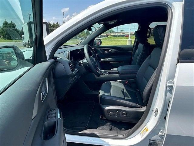 new 2025 Chevrolet Traverse car, priced at $43,994