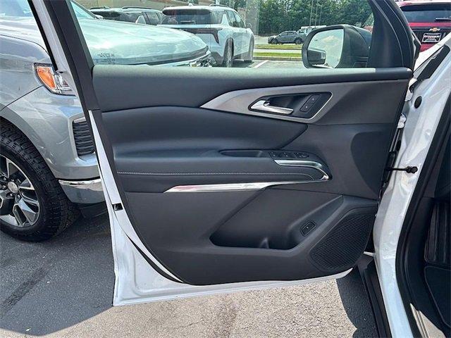 new 2025 Chevrolet Traverse car, priced at $43,994