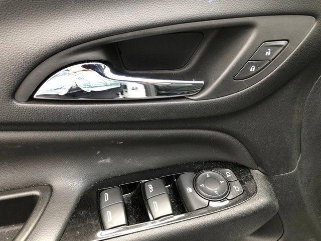 used 2022 Chevrolet Equinox car, priced at $25,094