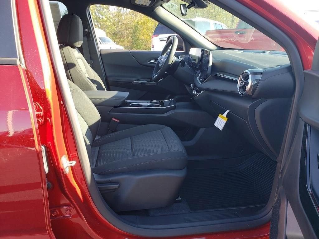 new 2026 Chevrolet Equinox car, priced at $33,315