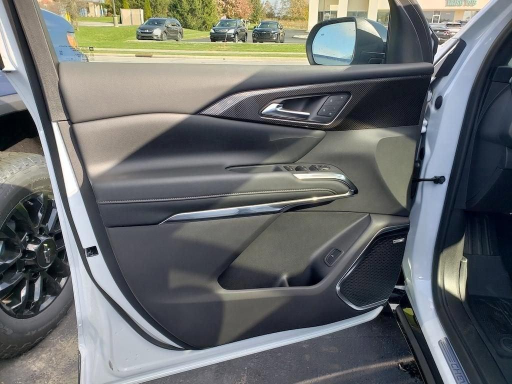 new 2026 Chevrolet Traverse car, priced at $62,214