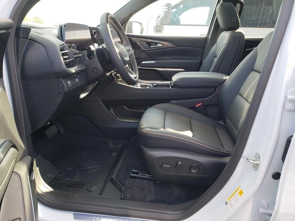 new 2026 Chevrolet Traverse car, priced at $62,214