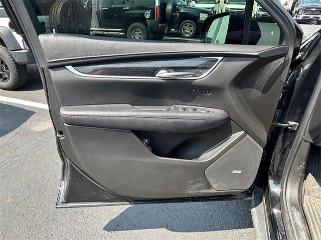 used 2020 Cadillac XT5 car, priced at $25,260