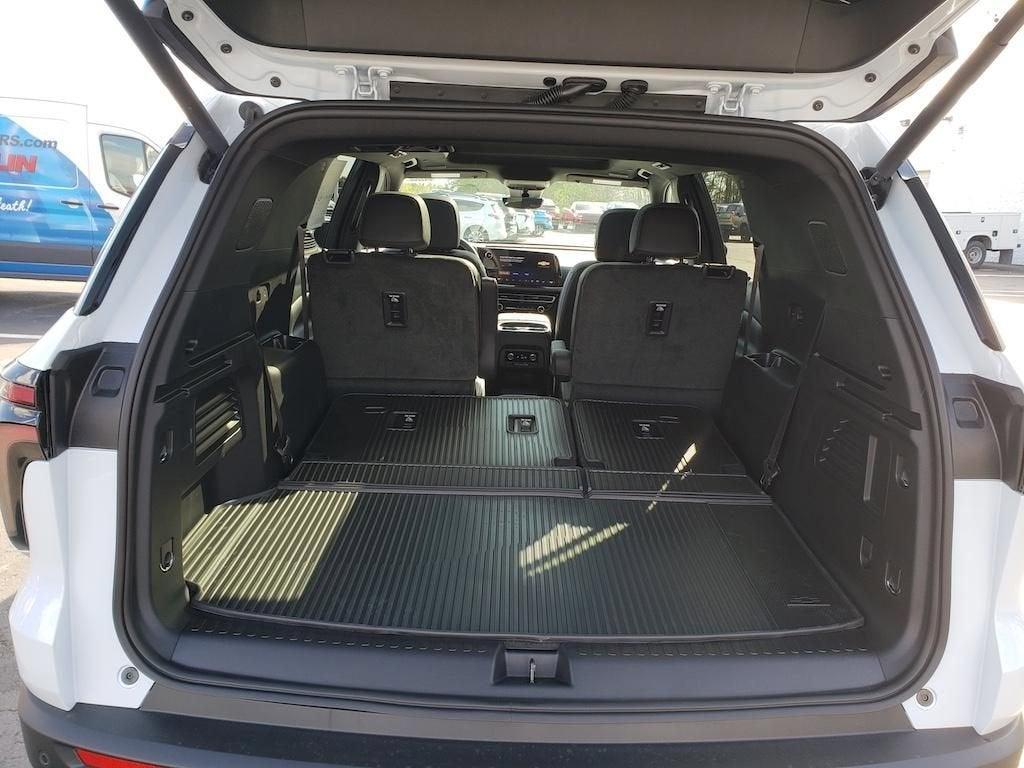 new 2026 Chevrolet Traverse car, priced at $55,239