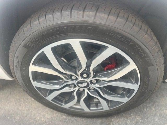 used 2023 Cadillac XT6 car, priced at $35,864