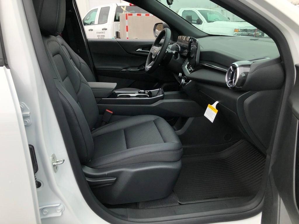 new 2026 Chevrolet Equinox car, priced at $32,870