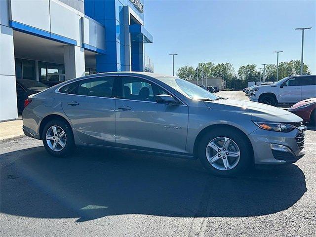 new 2025 Chevrolet Malibu car, priced at $25,999