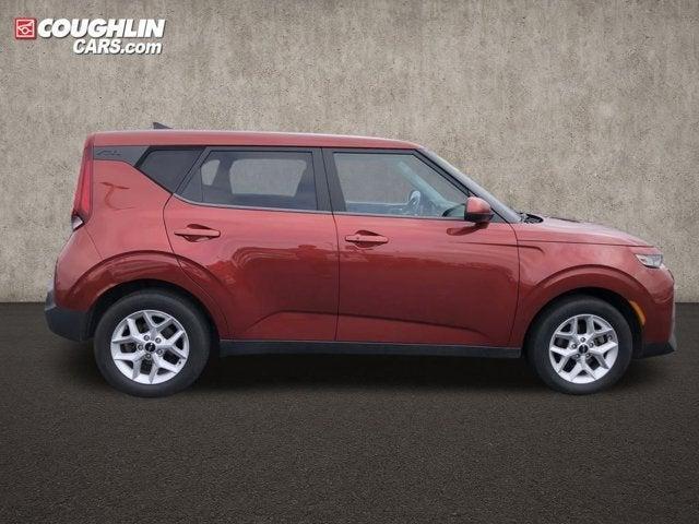 used 2022 Kia Soul car, priced at $15,900
