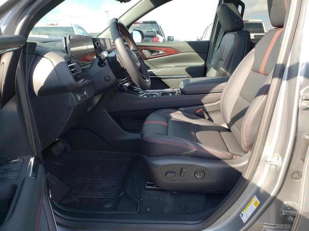 new 2026 Chevrolet Traverse car, priced at $61,519