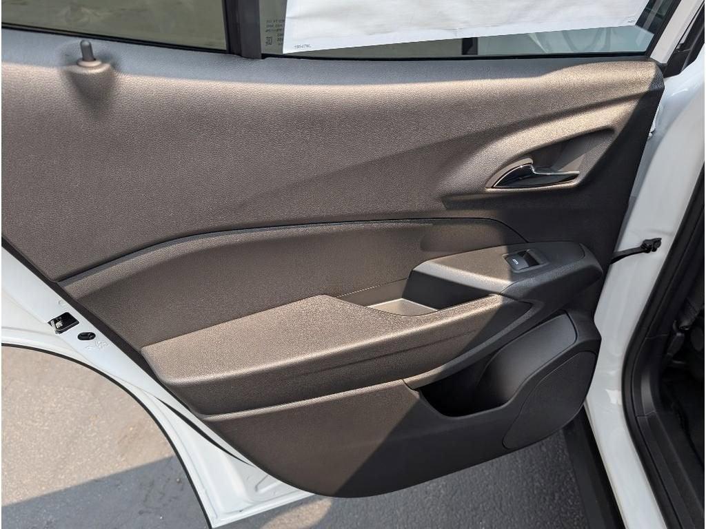 new 2025 Chevrolet Trax car, priced at $25,485