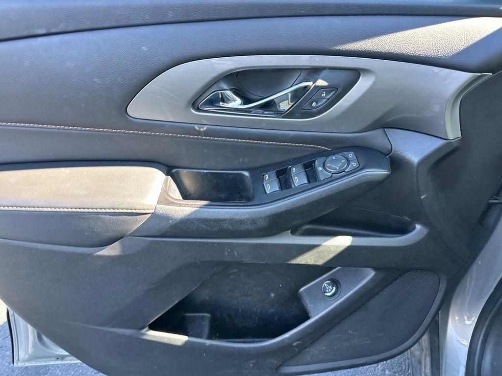 used 2019 Chevrolet Traverse car, priced at $17,646