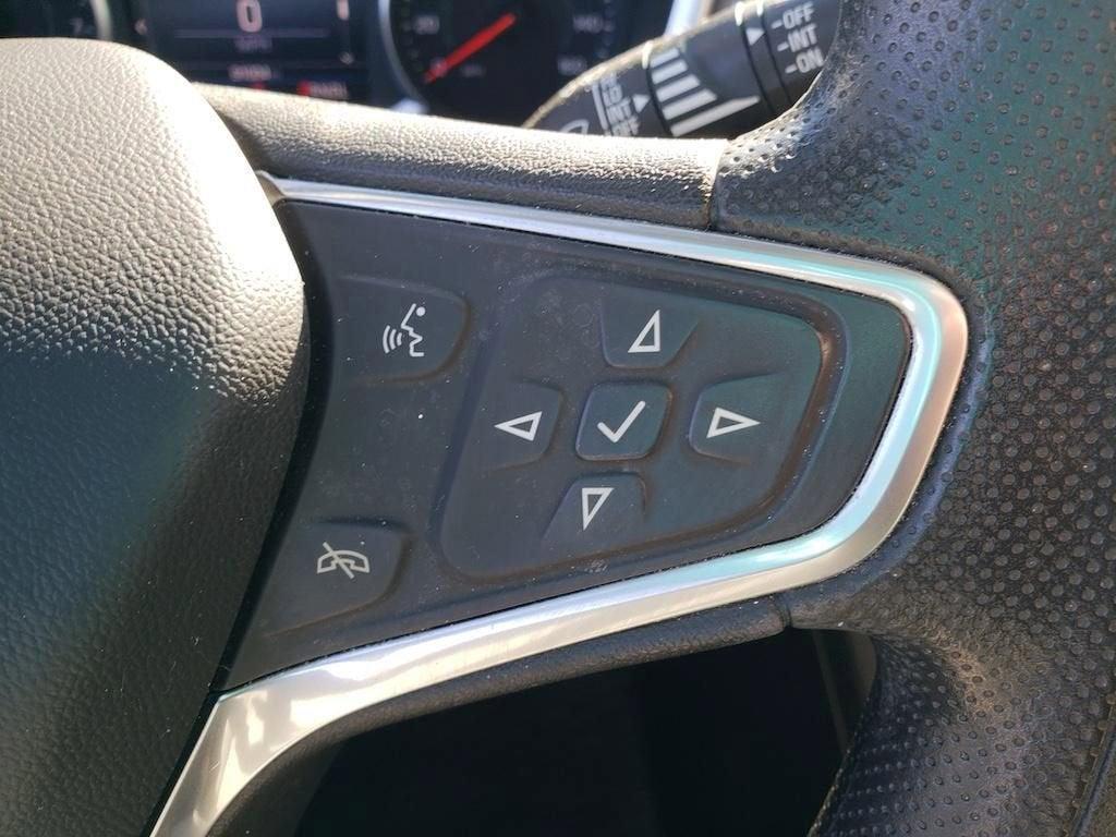 used 2022 Chevrolet Equinox car, priced at $17,481