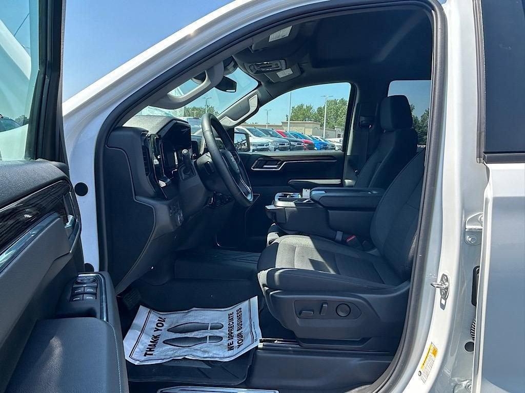 new 2025 Chevrolet Silverado 1500 car, priced at $47,900