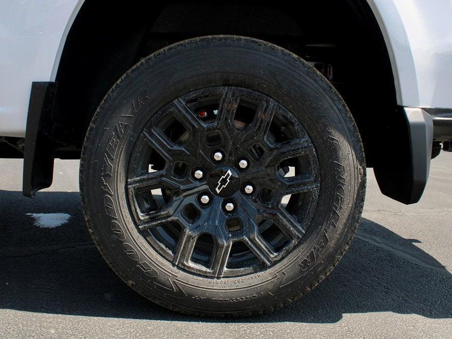 new 2025 Chevrolet Colorado car, priced at $39,955