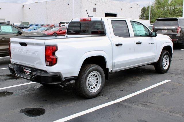 new 2024 Chevrolet Colorado car, priced at $30,900