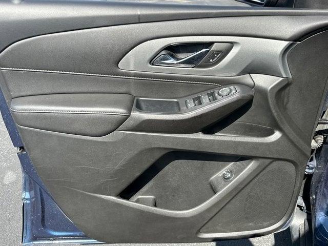 used 2022 Chevrolet Traverse car, priced at $27,265