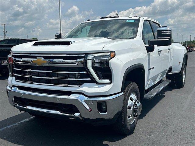 new 2025 Chevrolet Silverado 3500 car, priced at $86,264
