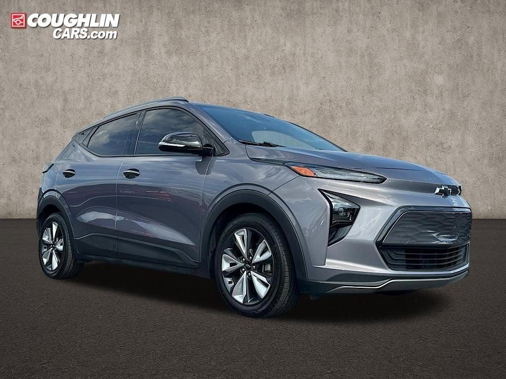 used 2022 Chevrolet Bolt EUV car, priced at $16,797