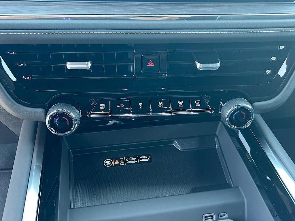 new 2025 Chevrolet Suburban car, priced at $87,210