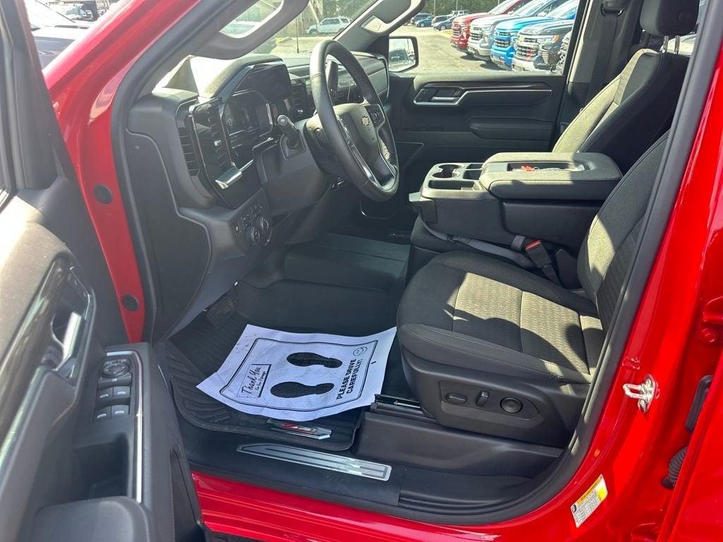 new 2025 Chevrolet Silverado 1500 car, priced at $56,570