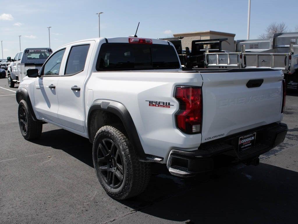 new 2025 Chevrolet Colorado car, priced at $42,300