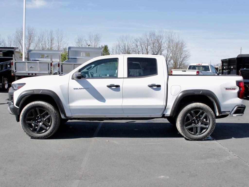new 2025 Chevrolet Colorado car, priced at $42,300