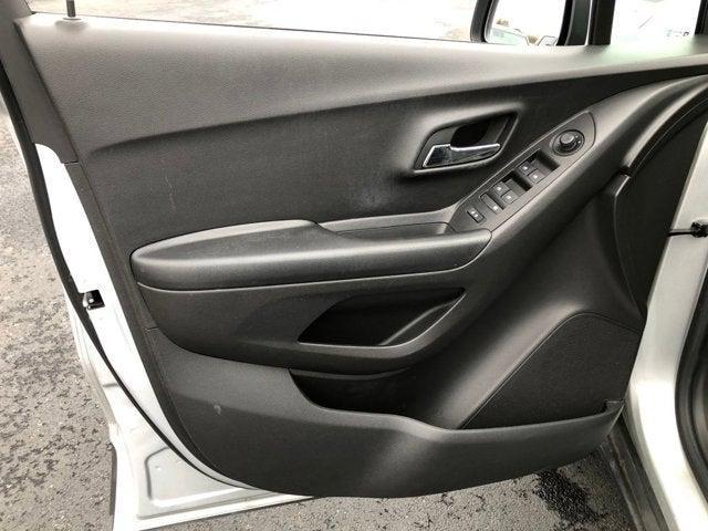 used 2022 Chevrolet Trax car, priced at $16,726