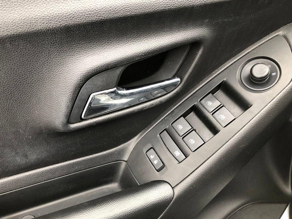 used 2022 Chevrolet Trax car, priced at $16,726