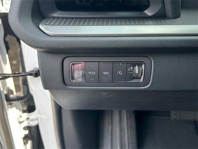 new 2025 Chevrolet Traverse car, priced at $45,994