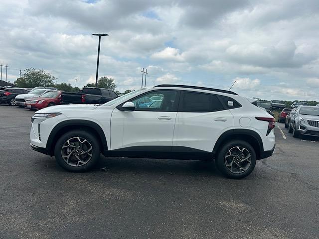 new 2025 Chevrolet Trax car, priced at $24,900