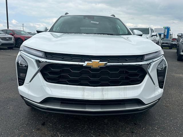 new 2025 Chevrolet Trax car, priced at $24,900