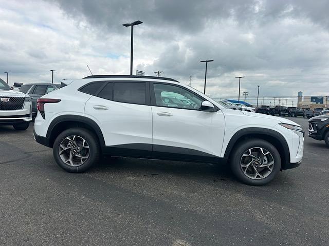 new 2025 Chevrolet Trax car, priced at $24,900