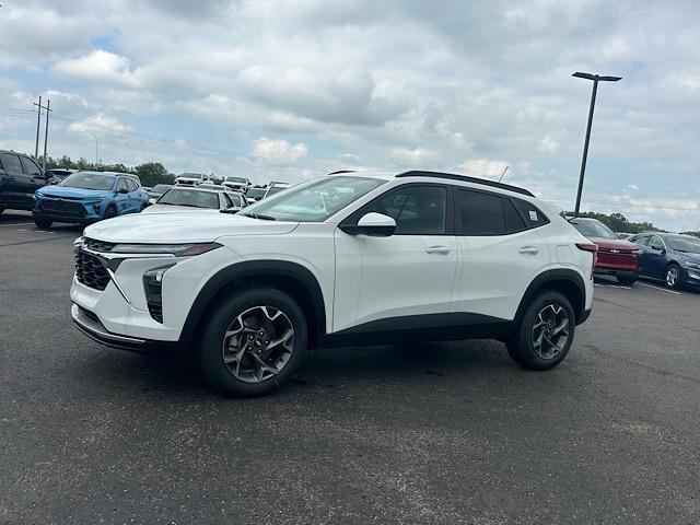 new 2025 Chevrolet Trax car, priced at $24,900