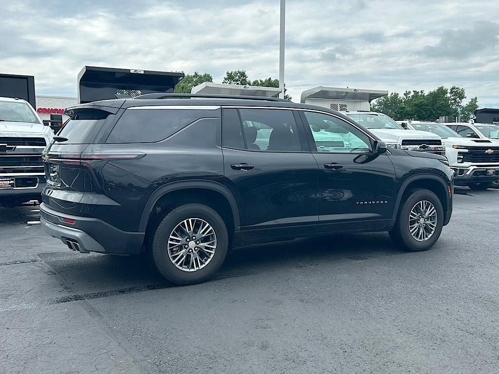 used 2025 Chevrolet Traverse car, priced at $38,976