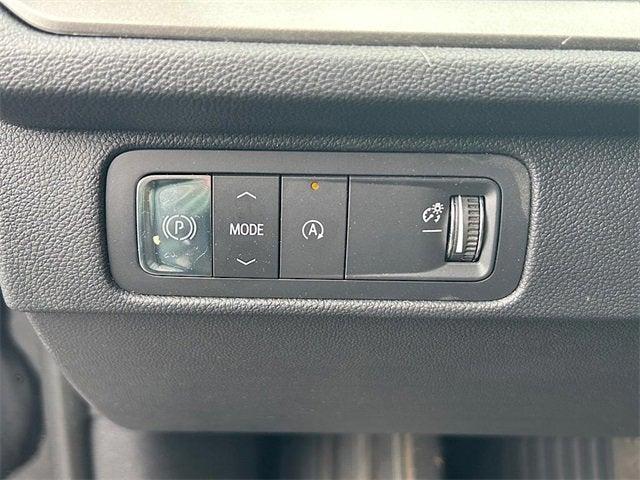 used 2025 Chevrolet Traverse car, priced at $41,164