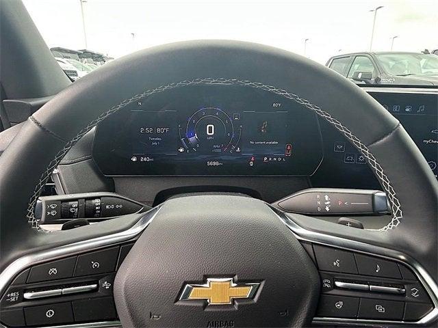 used 2025 Chevrolet Traverse car, priced at $41,164