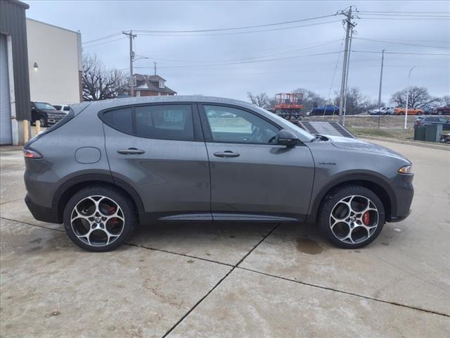 new 2024 Alfa Romeo Tonale car, priced at $53,697