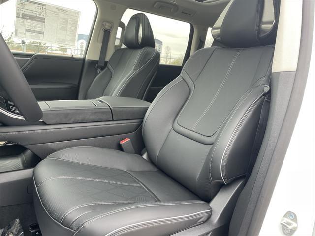 new 2025 INFINITI QX80 car, priced at $87,845
