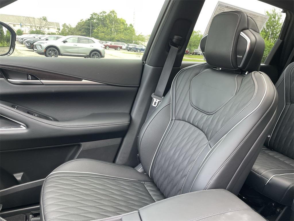 new 2026 INFINITI QX60 car, priced at $70,390