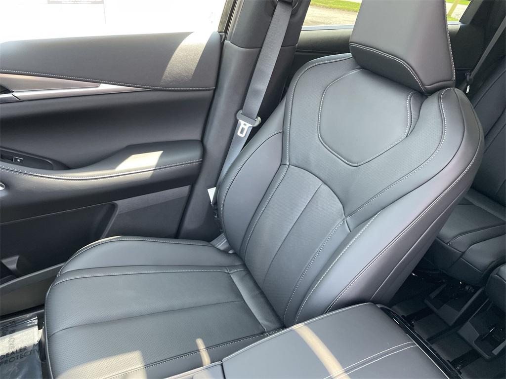 new 2025 INFINITI QX60 car, priced at $56,988