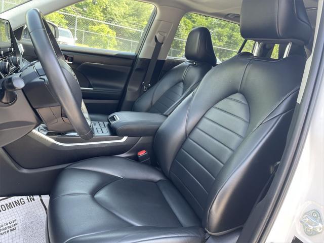 used 2022 Toyota Highlander car, priced at $37,915