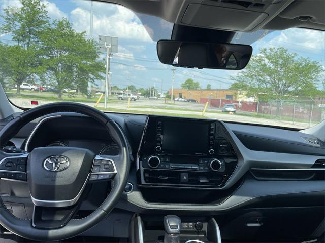 used 2022 Toyota Highlander car, priced at $37,915