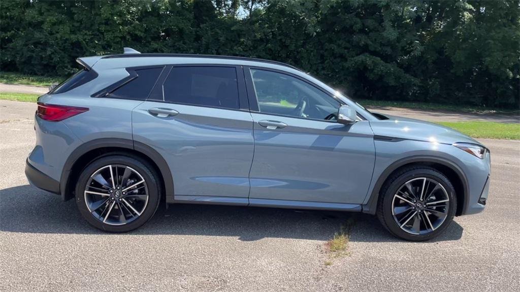 new 2025 INFINITI QX50 car, priced at $50,570