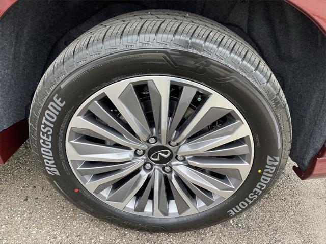 new 2025 INFINITI QX80 car, priced at $87,639