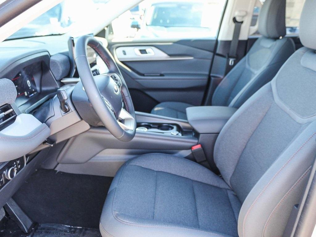 new 2025 Ford Explorer car, priced at $39,168