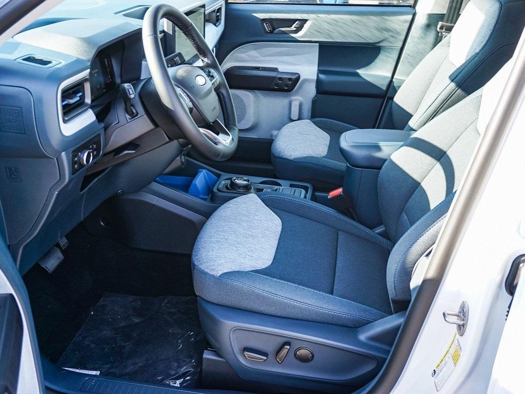 new 2025 Ford Maverick car, priced at $31,512