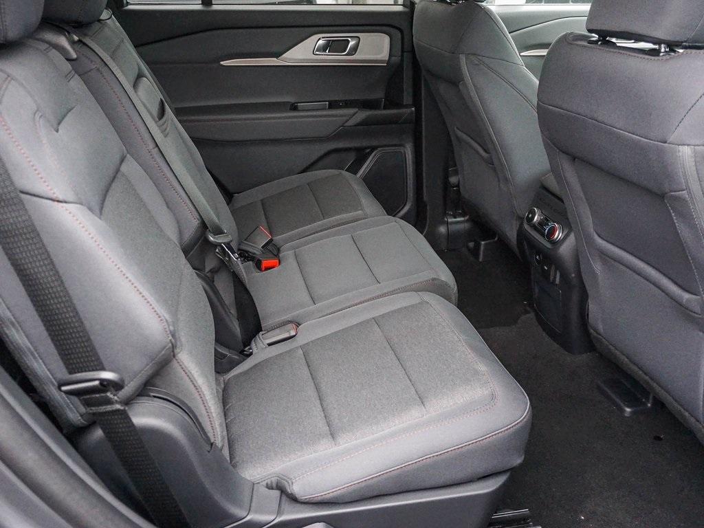 new 2025 Ford Explorer car, priced at $40,112